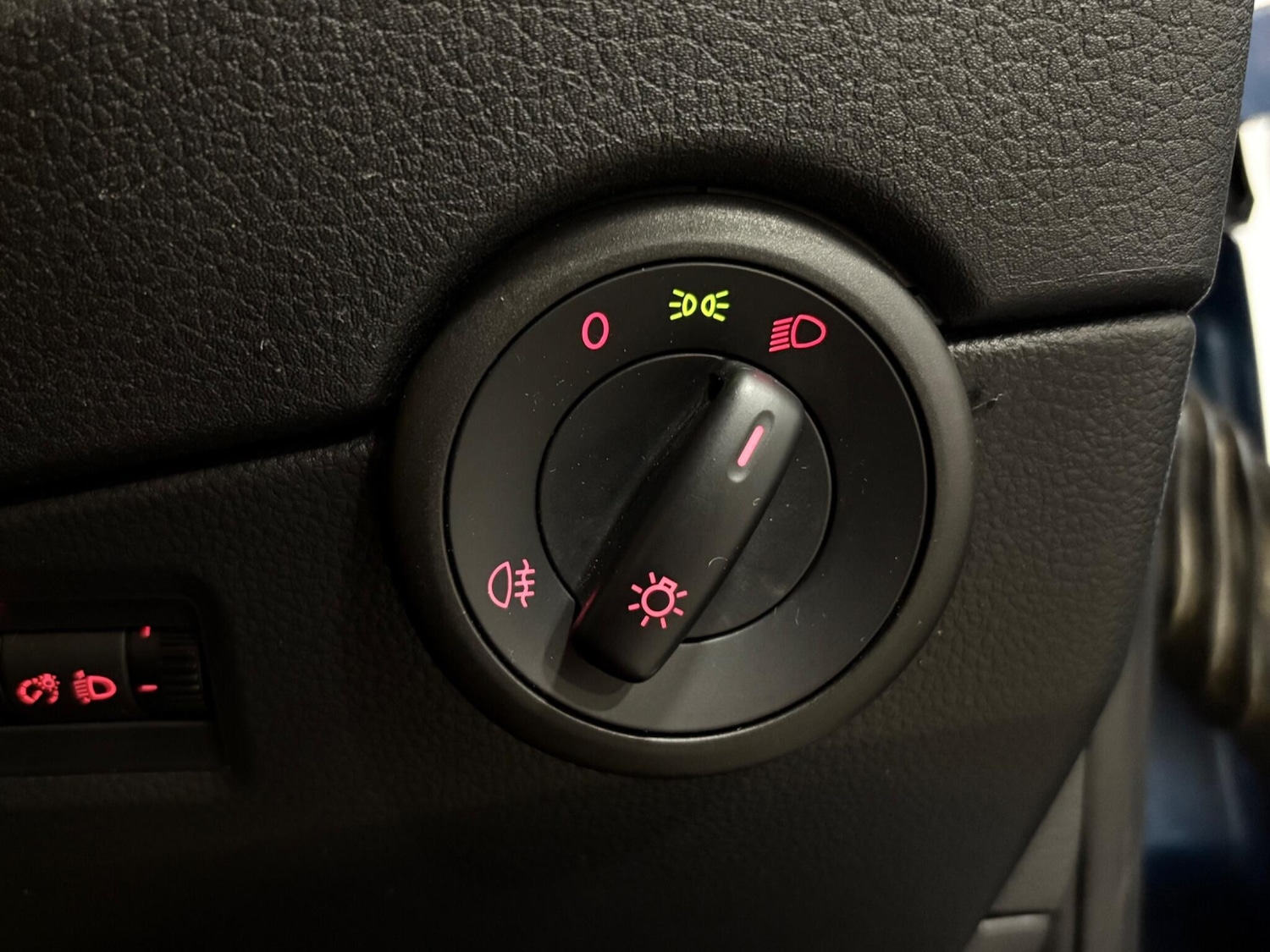 Used Volkswagen Transporter Shuttle 2018 for sale - 76633839: Photo 29