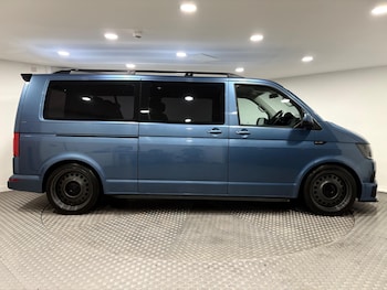 Used Volkswagen Transporter Shuttle 2018 for sale - 76633839: Photo
