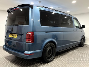 Used Volkswagen Transporter Shuttle 2018 for sale - 76633839: Photo