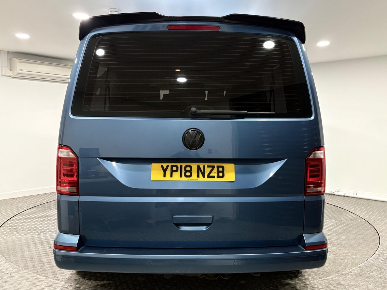 Used Volkswagen Transporter Shuttle 2018 for sale - 76633839: Photo 4