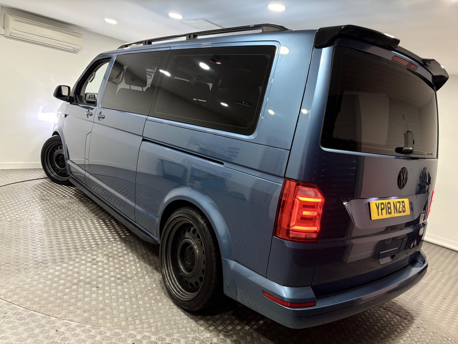 Used Volkswagen Transporter Shuttle 2018 for sale - 76633839: Photo 43
