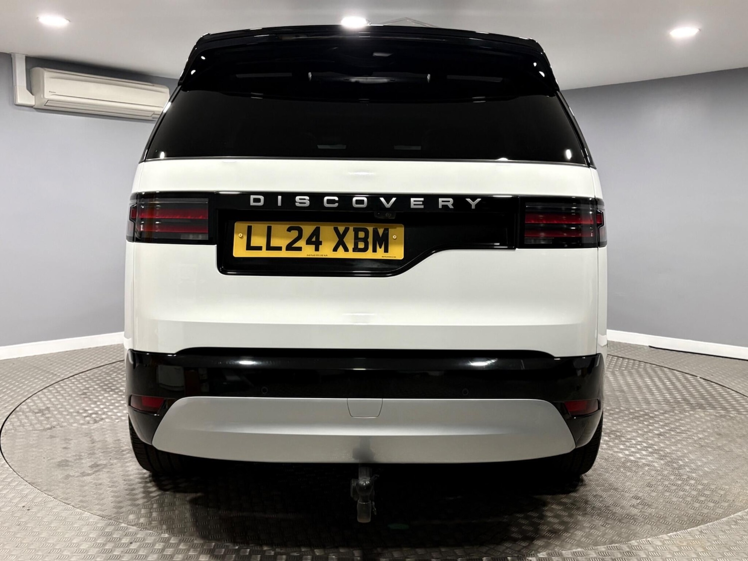 Used Land Rover Discovery 2024 for sale - 78006893: Photo 4