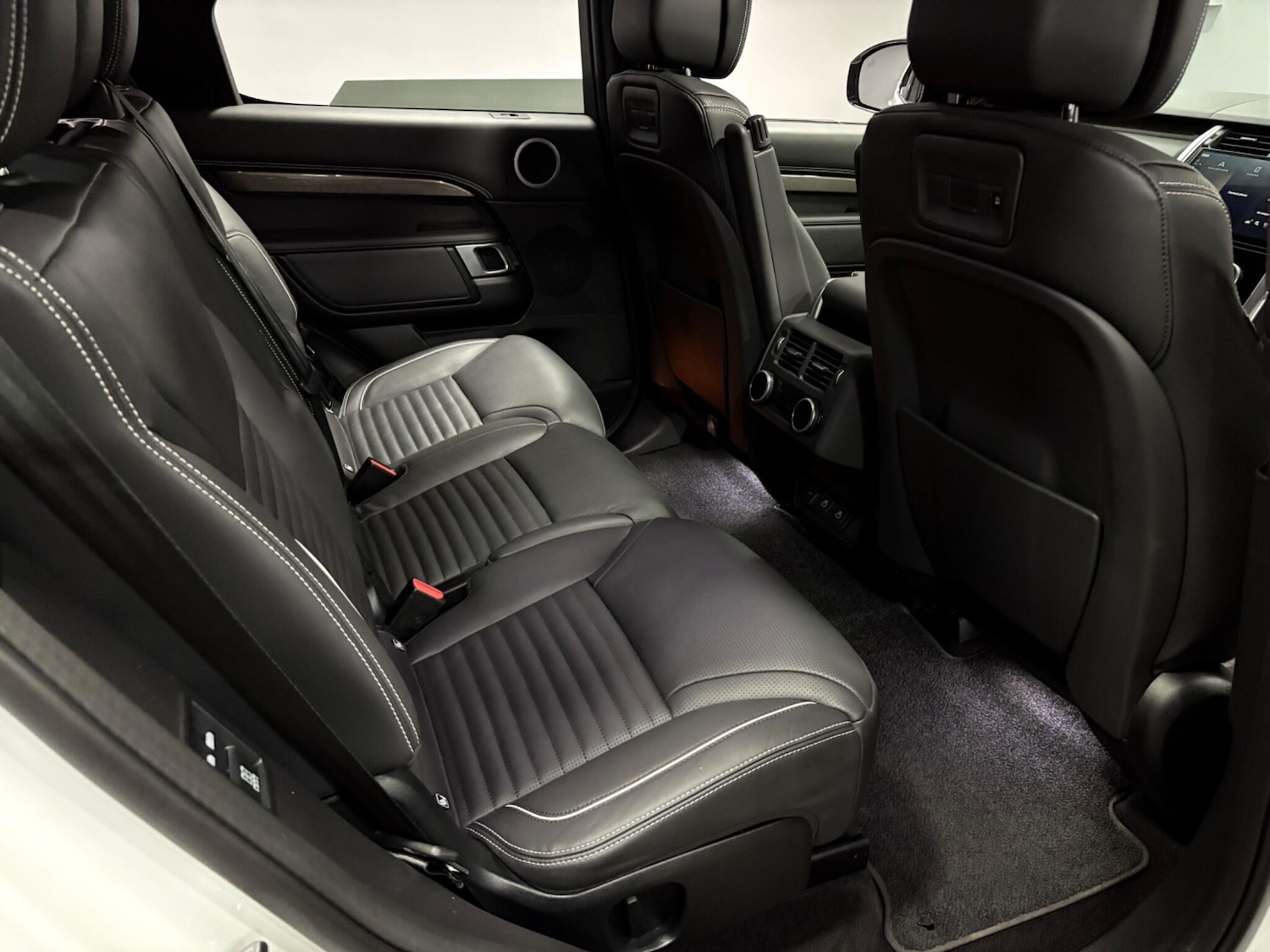 Used Land Rover Discovery 2024 for sale - 78006893: Photo 52