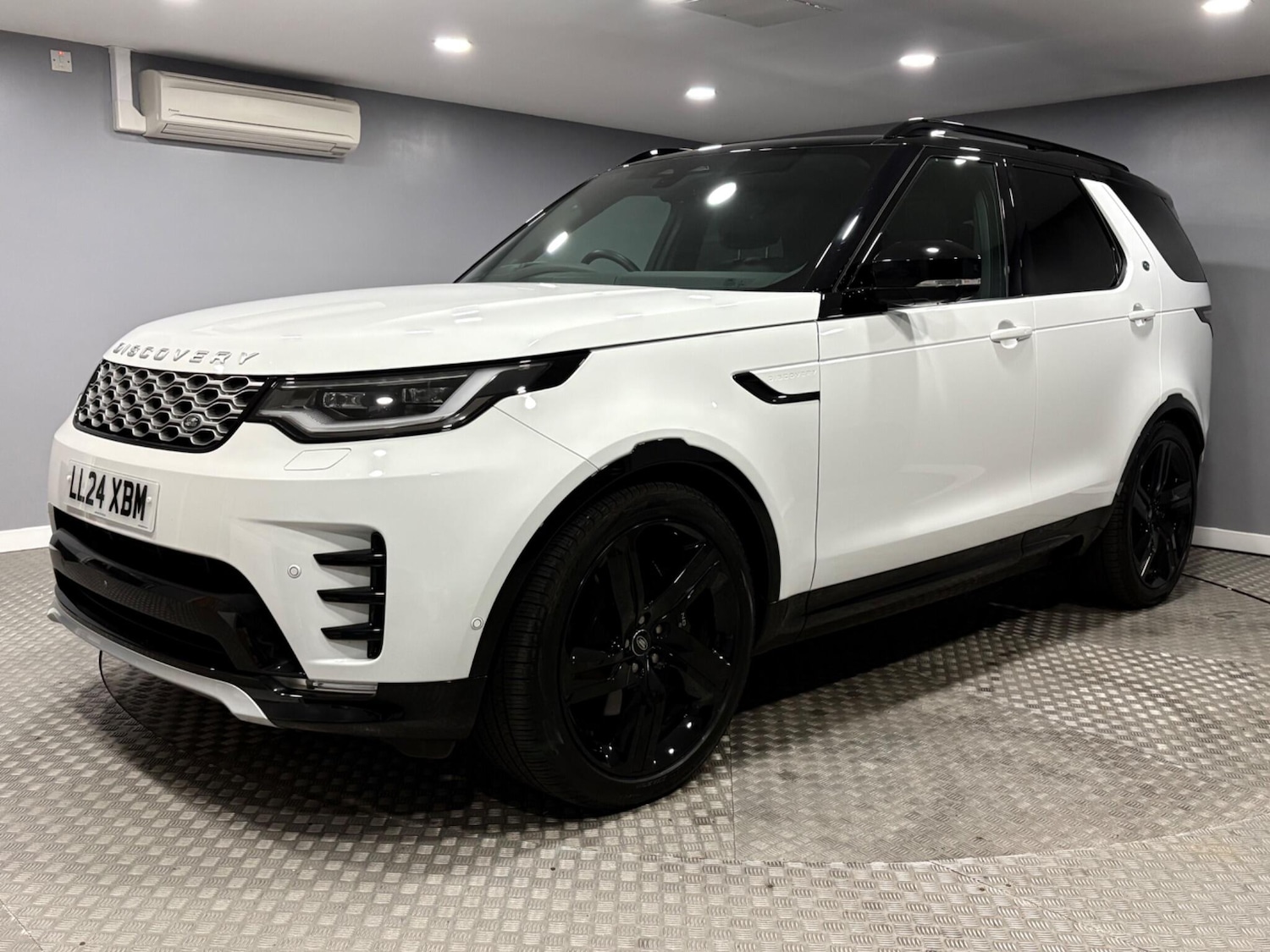 Used Land Rover Discovery 2024 for sale - 78006893: Photo 7