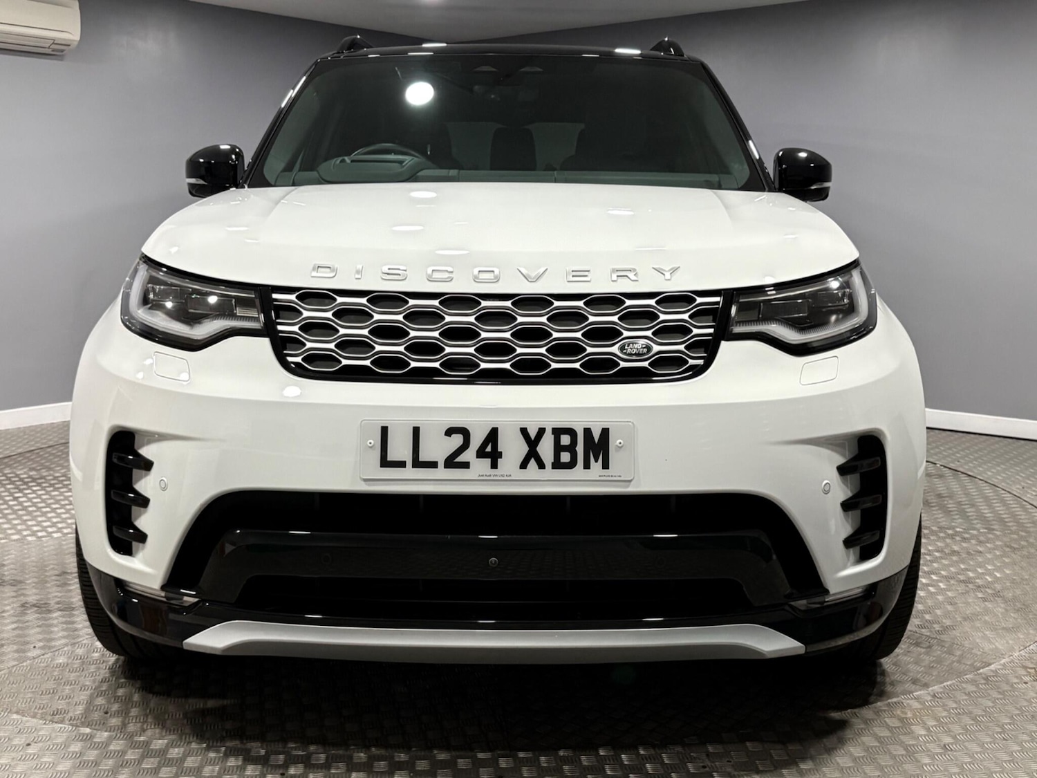 Used Land Rover Discovery 2024 for sale - 78006893: Photo 8