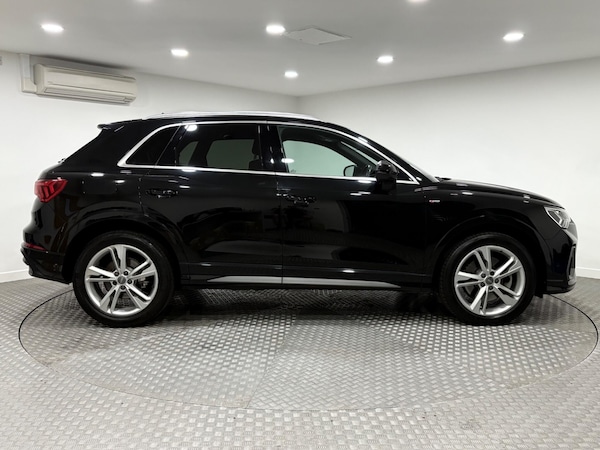 Used Audi Q3 2019 for sale - 75600192: Photo 2