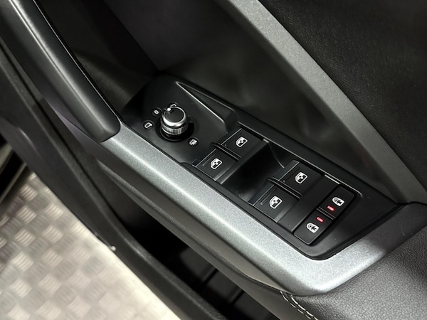 Used Audi Q3 2019 for sale - 75600192: Photo 41