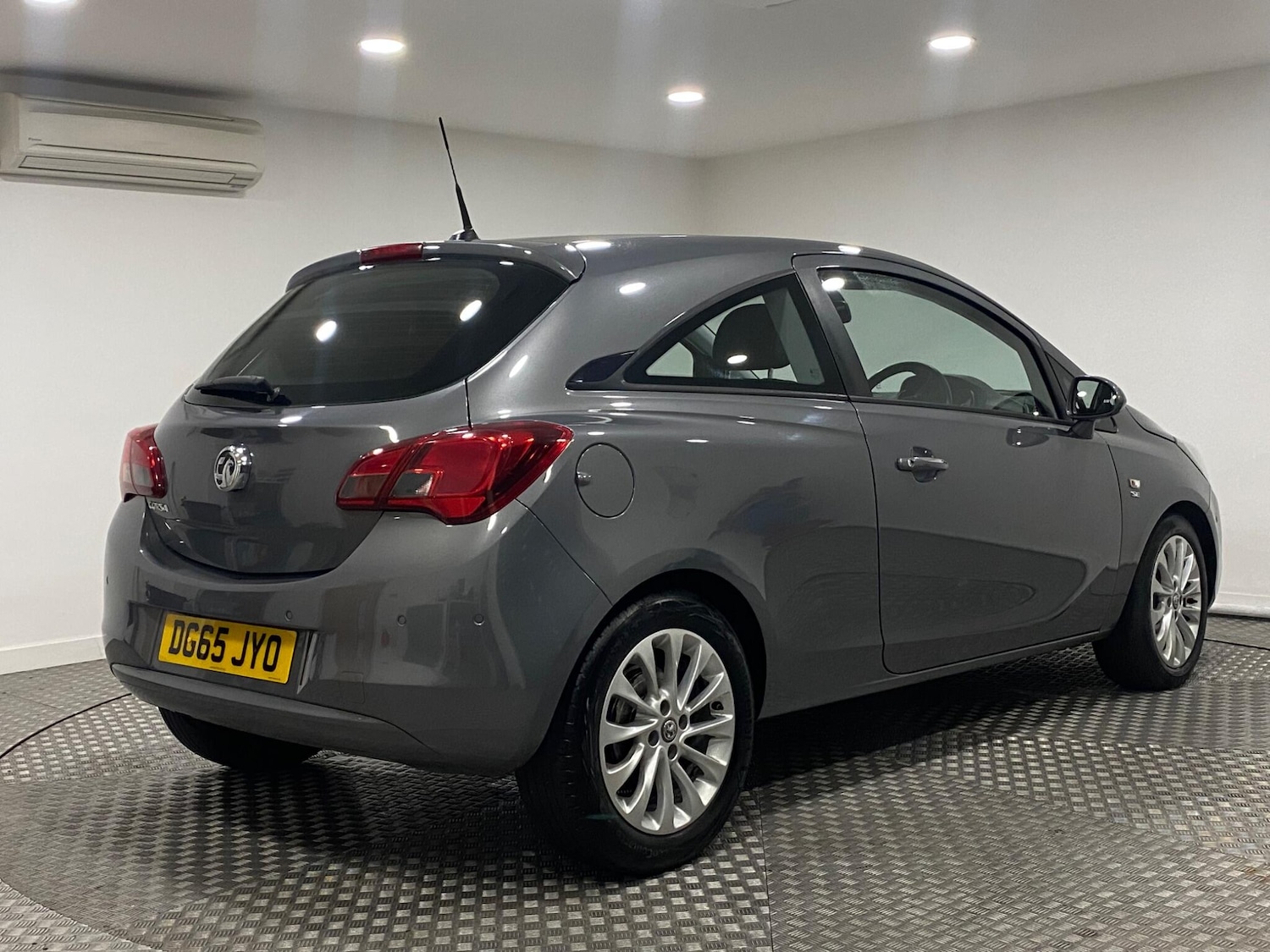 Used Vauxhall Corsa 2015 for sale - 76433044: Photo 3