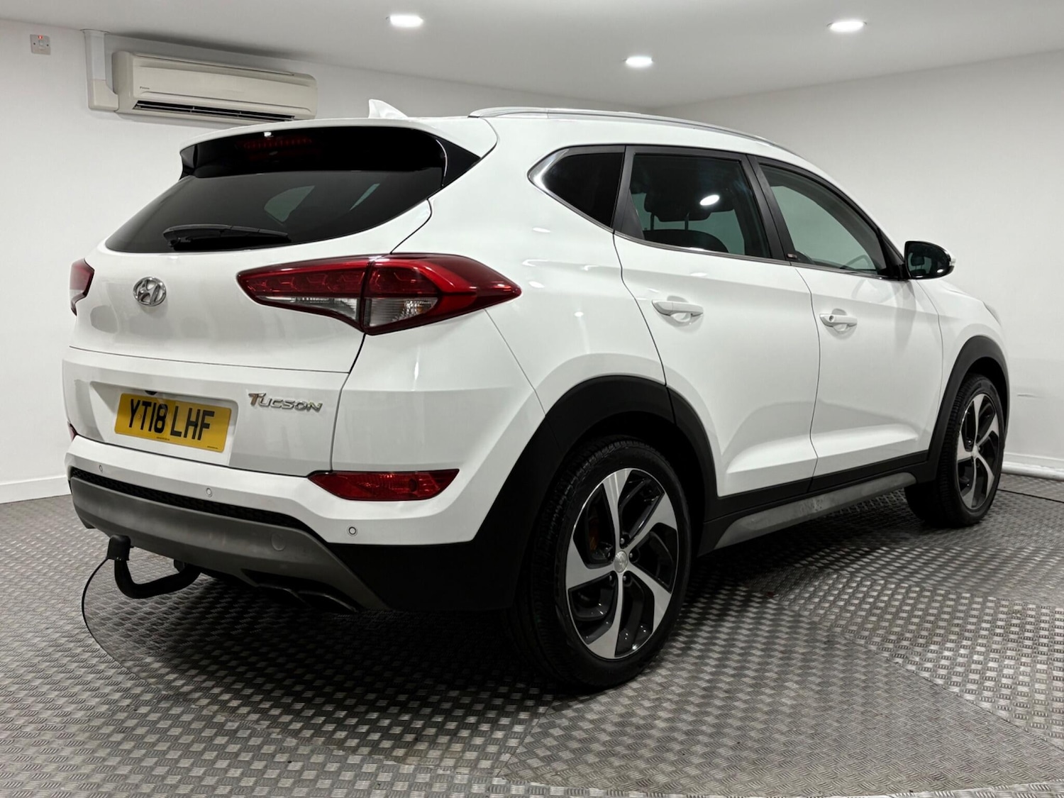 Used Hyundai TUCSON 2018 for sale - 77021236: Photo 3