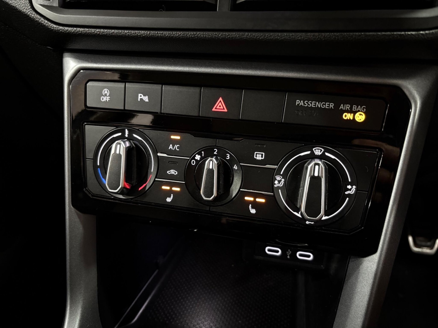 Used Volkswagen T-Cross 2022 for sale - 76094943: Photo 32