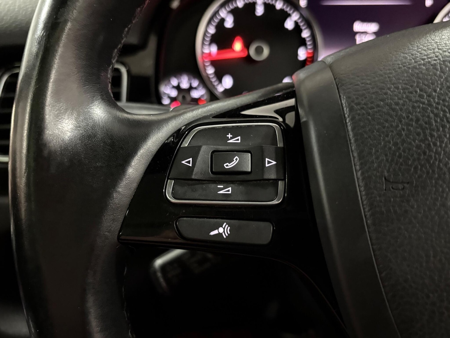 Used Volkswagen Touareg 2018 for sale - 77021117: Photo 16