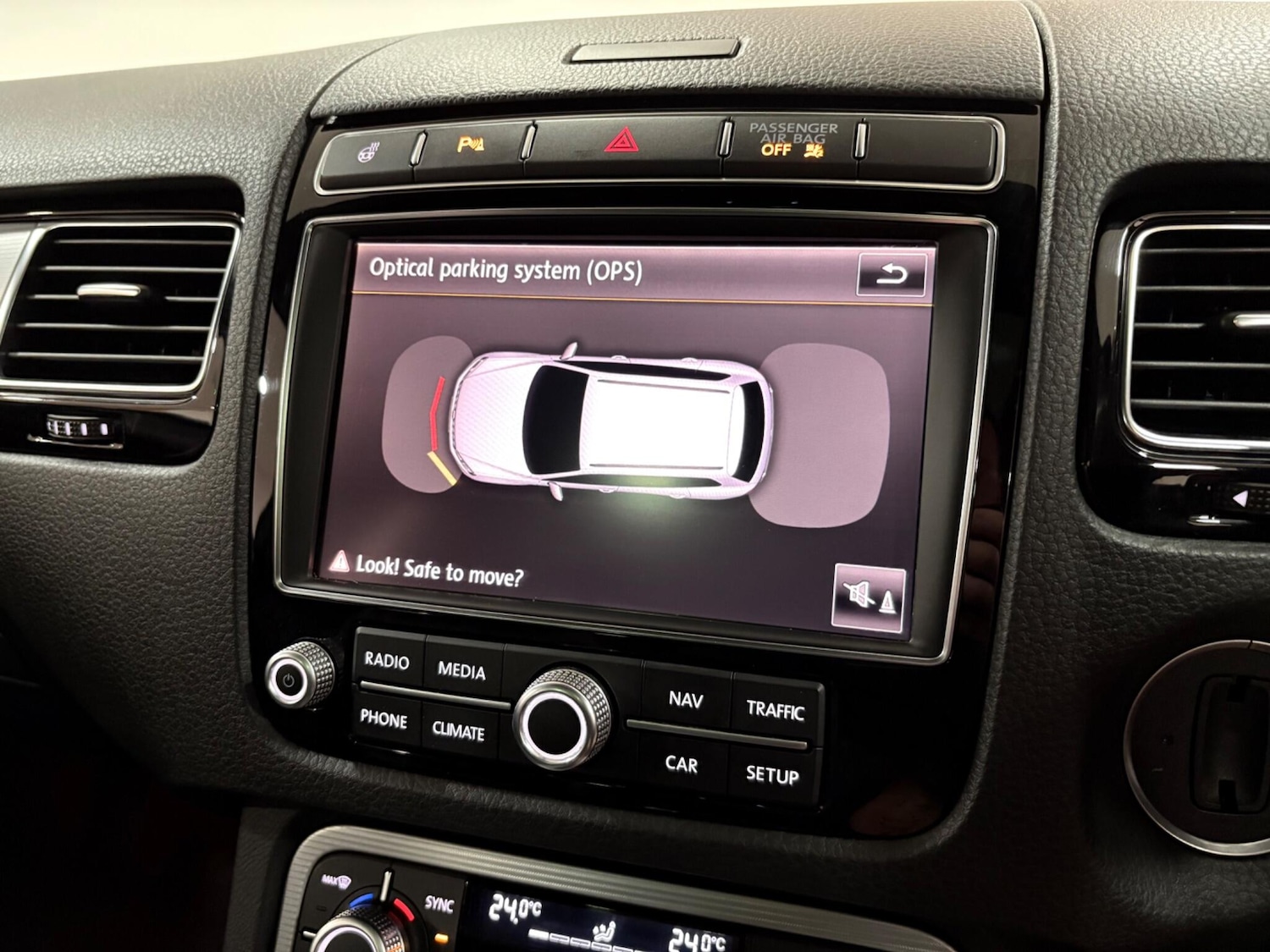 Used Volkswagen Touareg 2018 for sale - 77021117: Photo 23