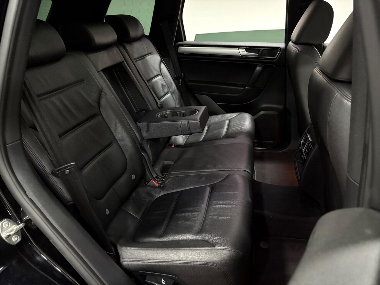 Used Volkswagen Touareg 2018 for sale - 77021117: Photo 38