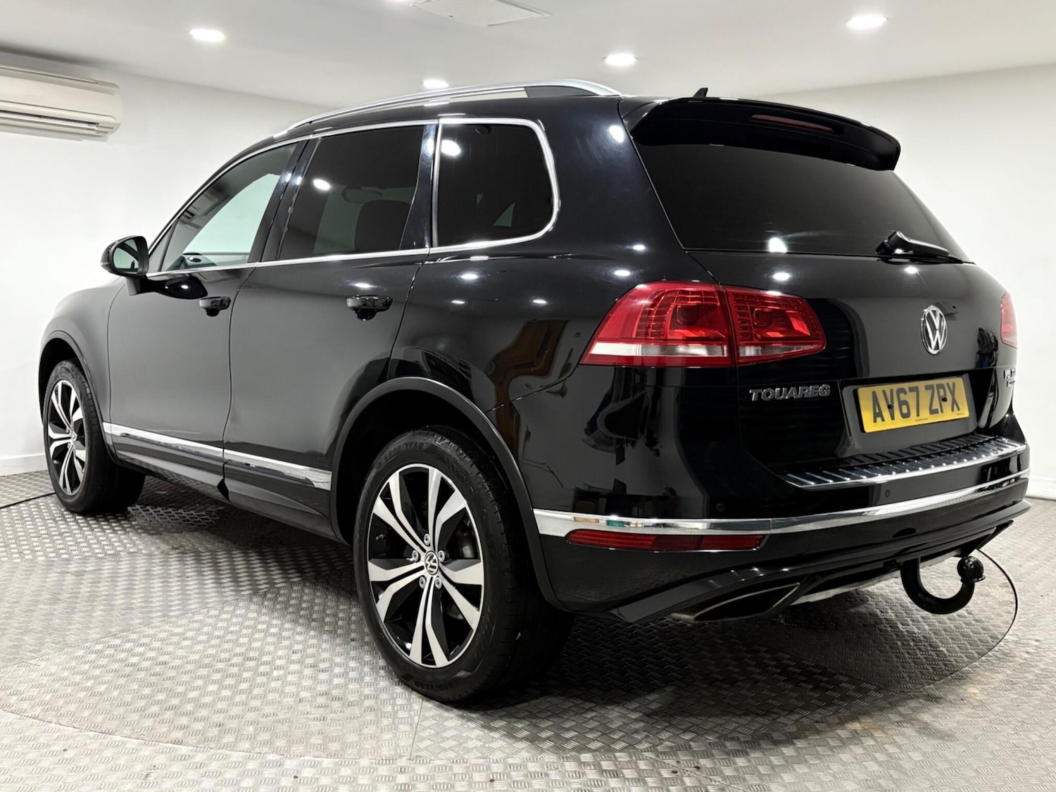 Used Volkswagen Touareg 2018 for sale - 77021117: Photo 5
