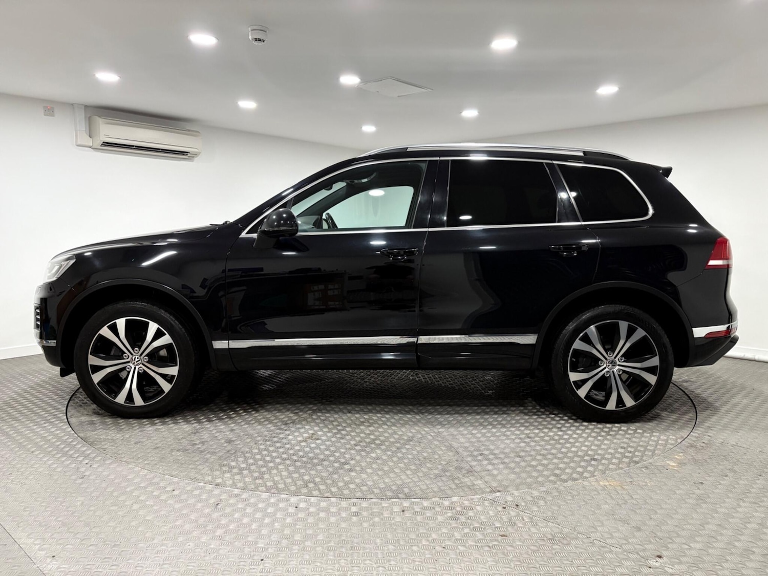 Used Volkswagen Touareg 2018 for sale - 77021117: Photo 6