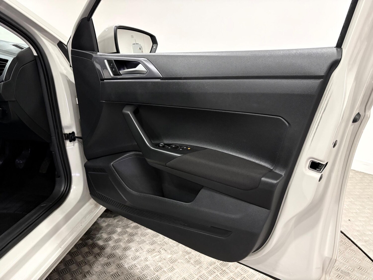 Used Volkswagen Polo 2023 for sale - 77411297: Photo 35