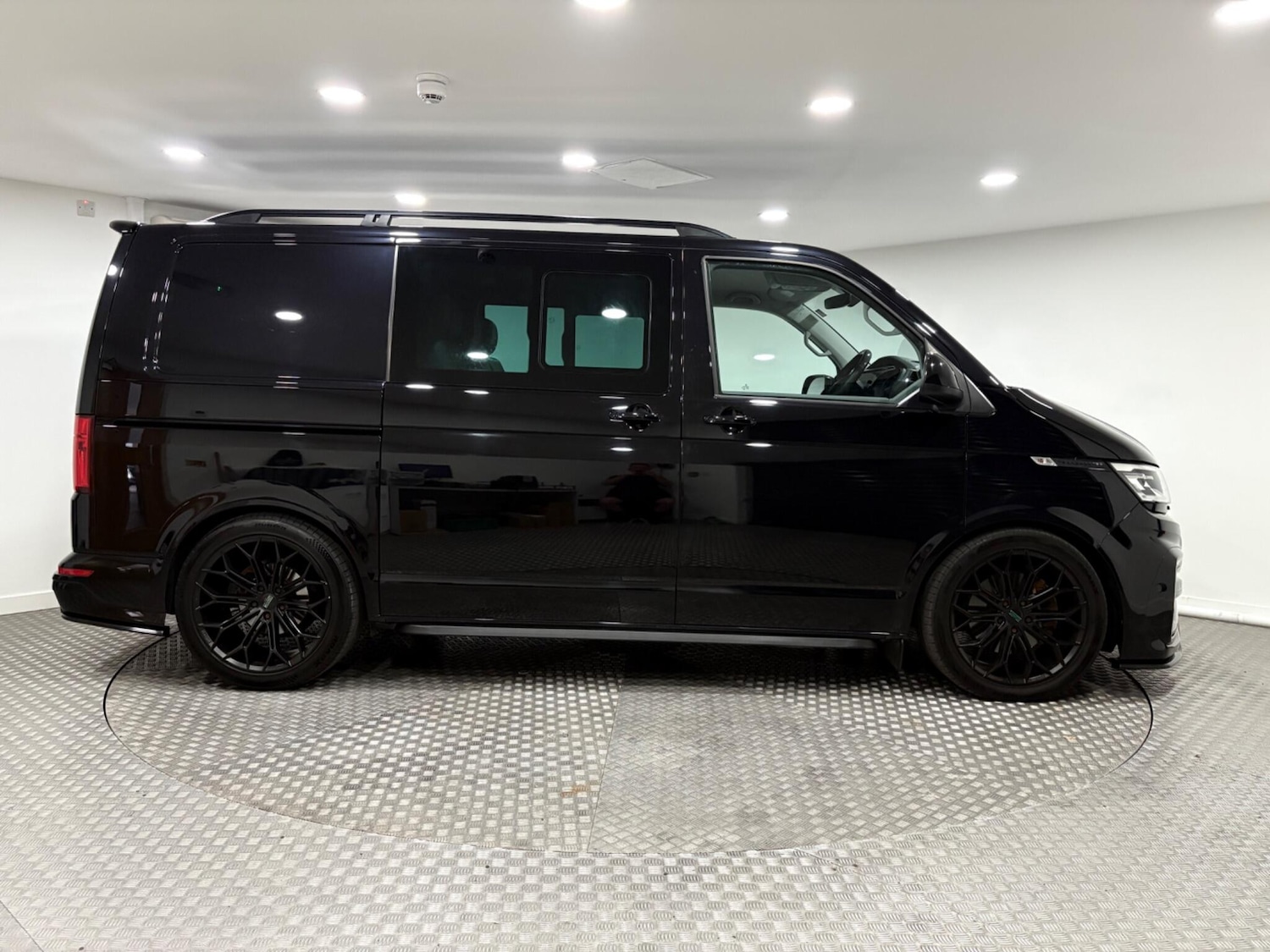 Used Volkswagen Transporter 2022 for sale - 76348887: Photo 2