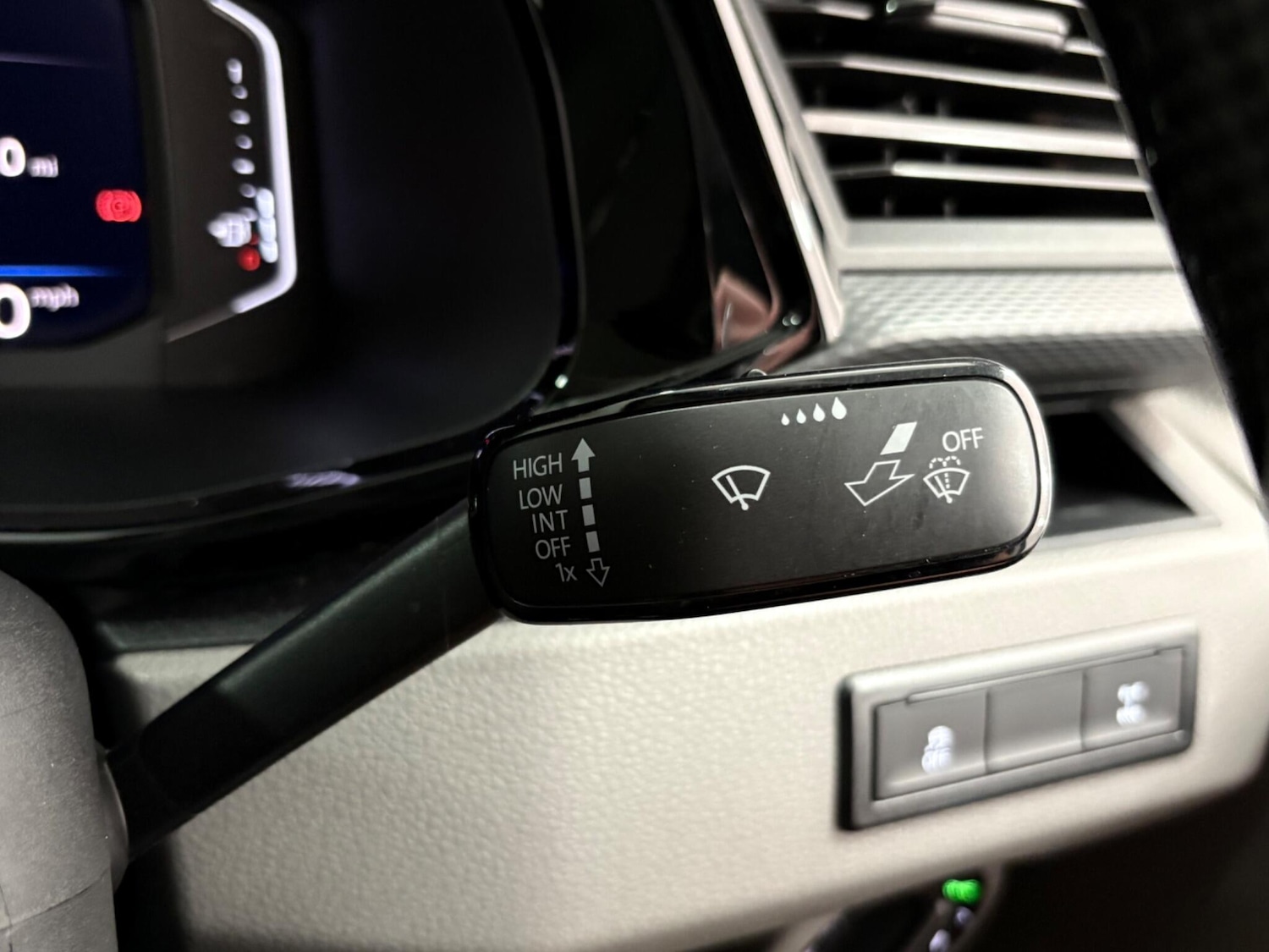 Used Volkswagen Transporter 2022 for sale - 76348887: Photo 22