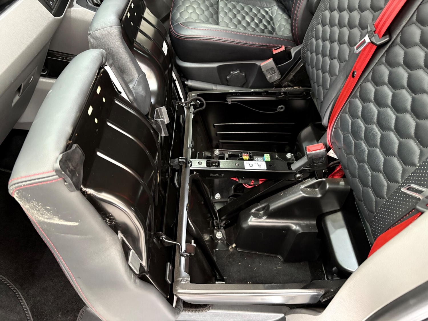 Used Volkswagen Transporter 2022 for sale - 76348887: Photo 39