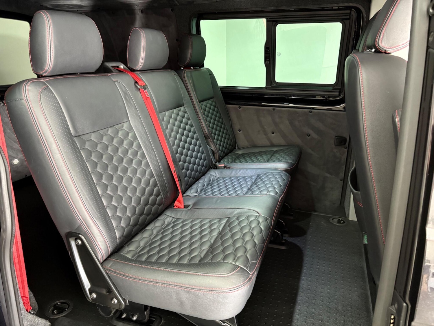 Used Volkswagen Transporter 2022 for sale - 76348887: Photo 44