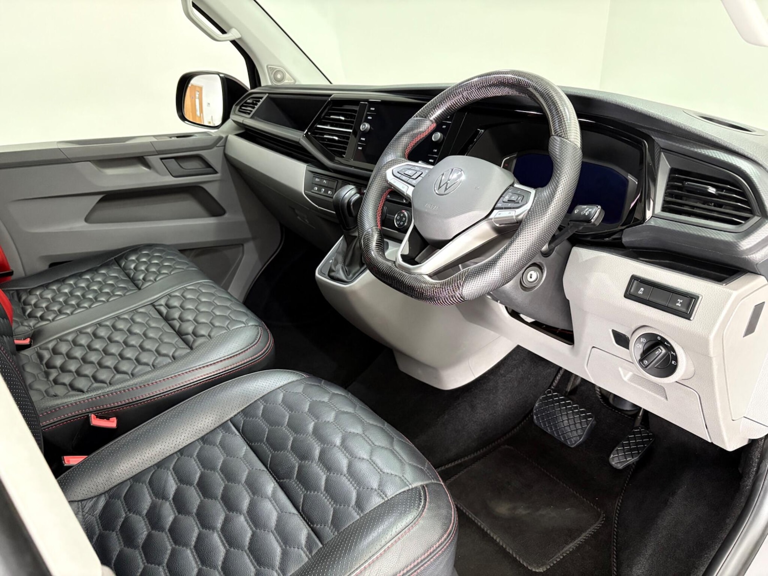Used Volkswagen Transporter 2022 for sale - 76348887: Photo 9