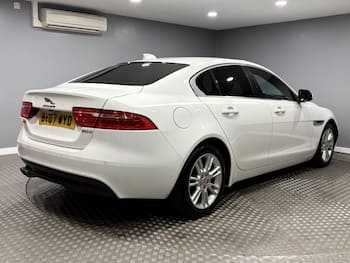 Used Jaguar XE 2017 for sale - 79740355: Photo