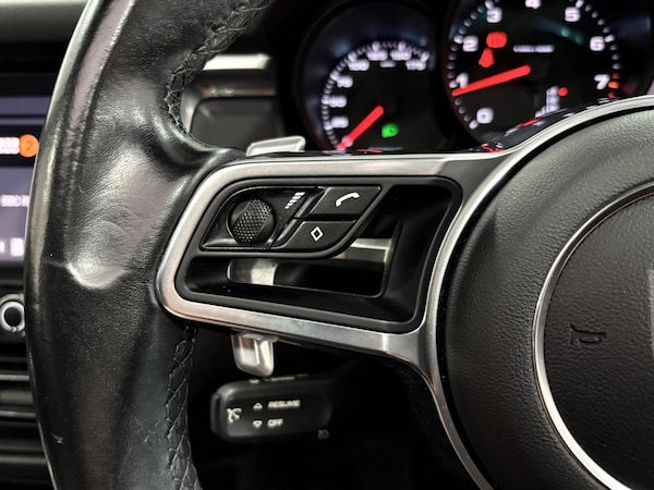 Used Porsche Macan 2019 for sale - 76021160: Photo 17