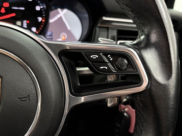 Used Porsche Macan 2019 for sale - 76021160: Photo 19