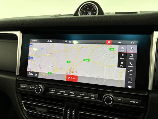 Used Porsche Macan 2019 for sale - 76021160: Photo 23