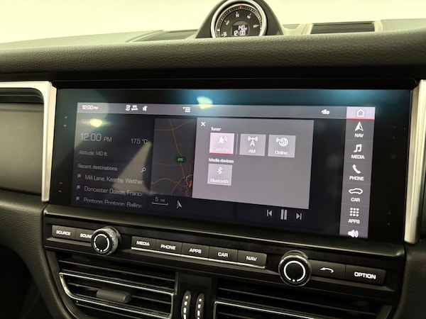 Used Porsche Macan 2019 for sale - 76021160: Photo 31