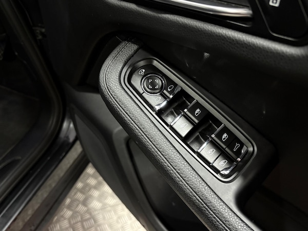 Used Porsche Macan 2019 for sale - 76021160: Photo 41