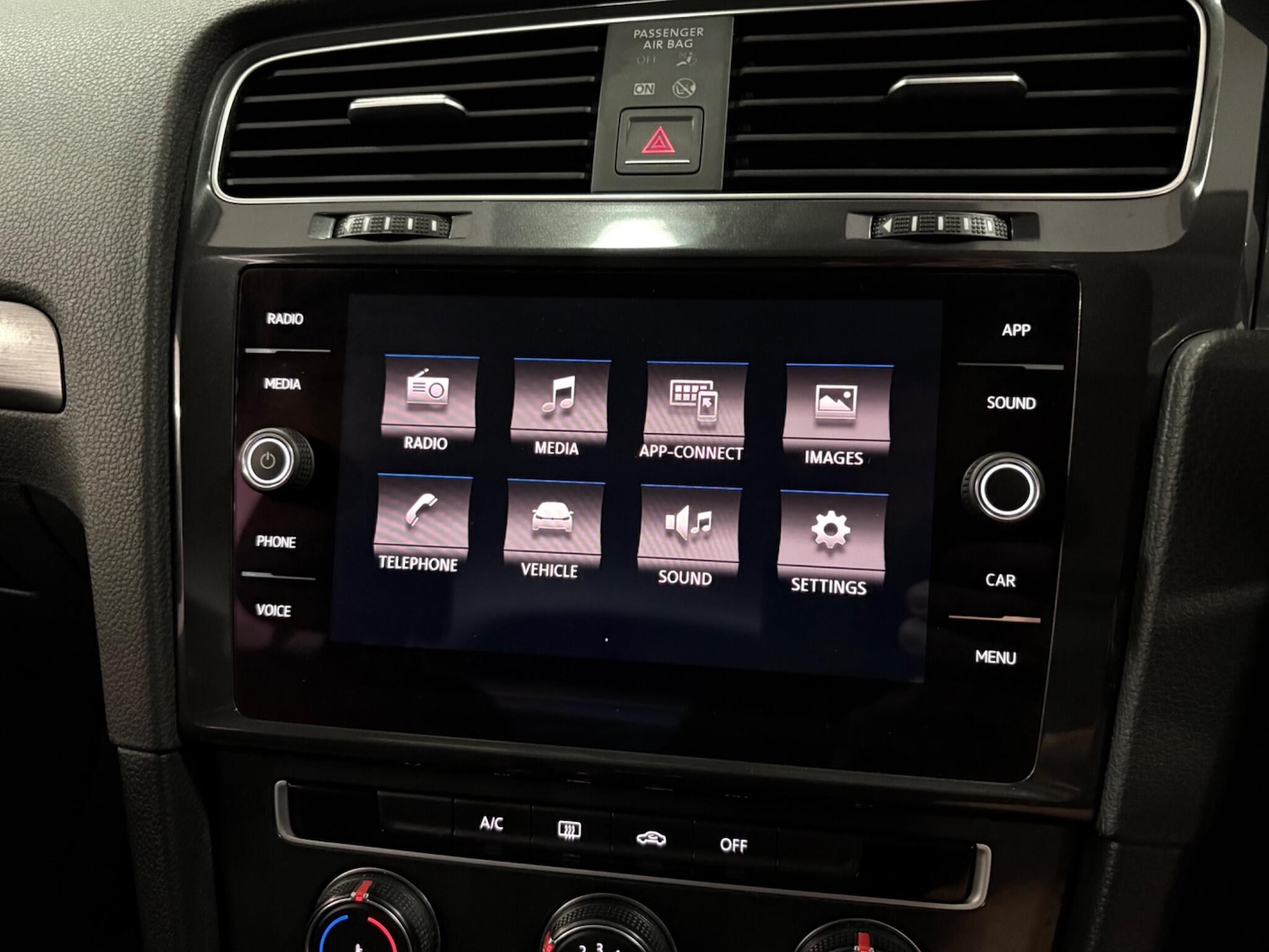 Used Volkswagen Golf 2017 for sale - 77969738: Photo 21