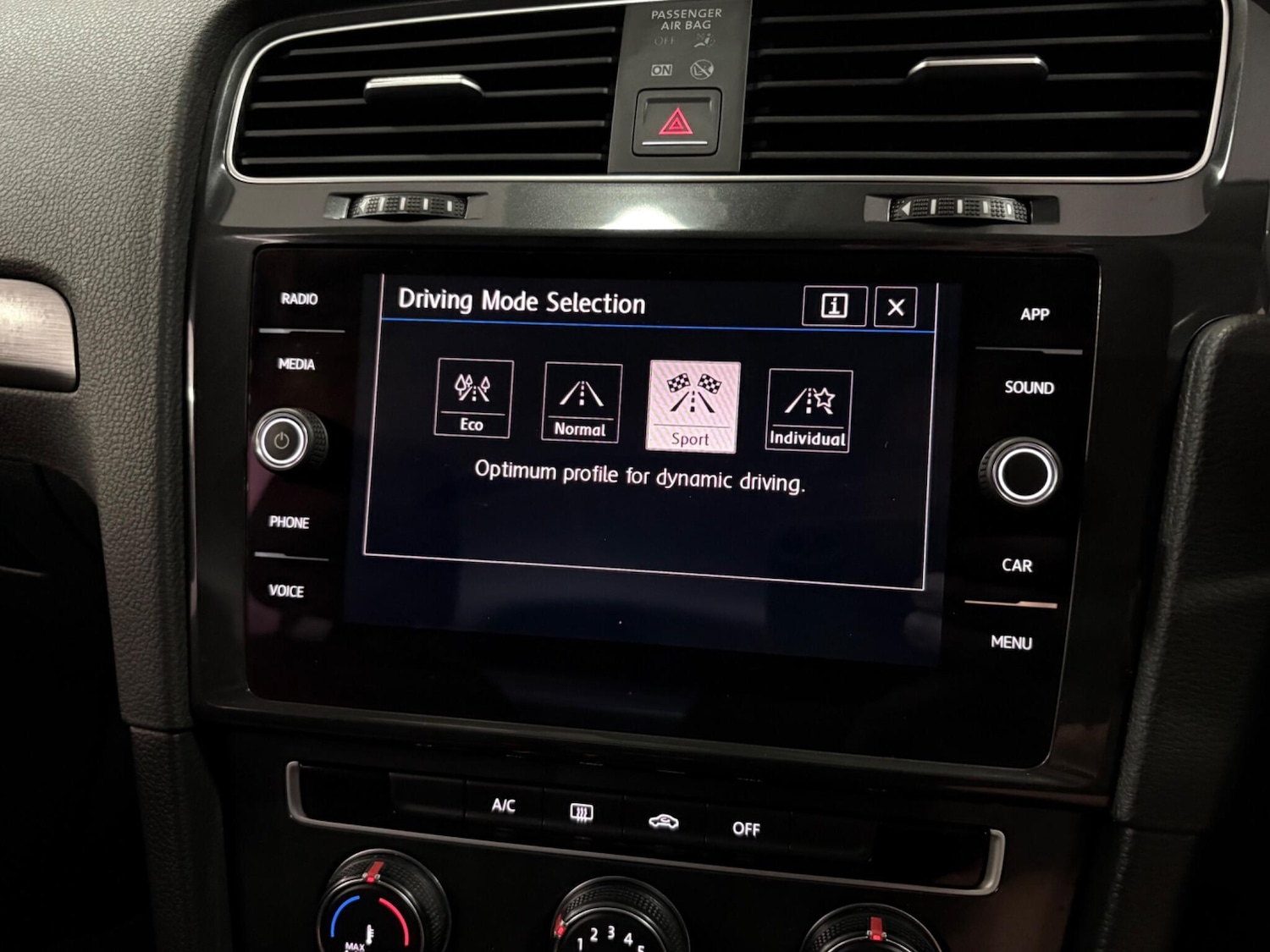 Used Volkswagen Golf 2017 for sale - 77969738: Photo 22