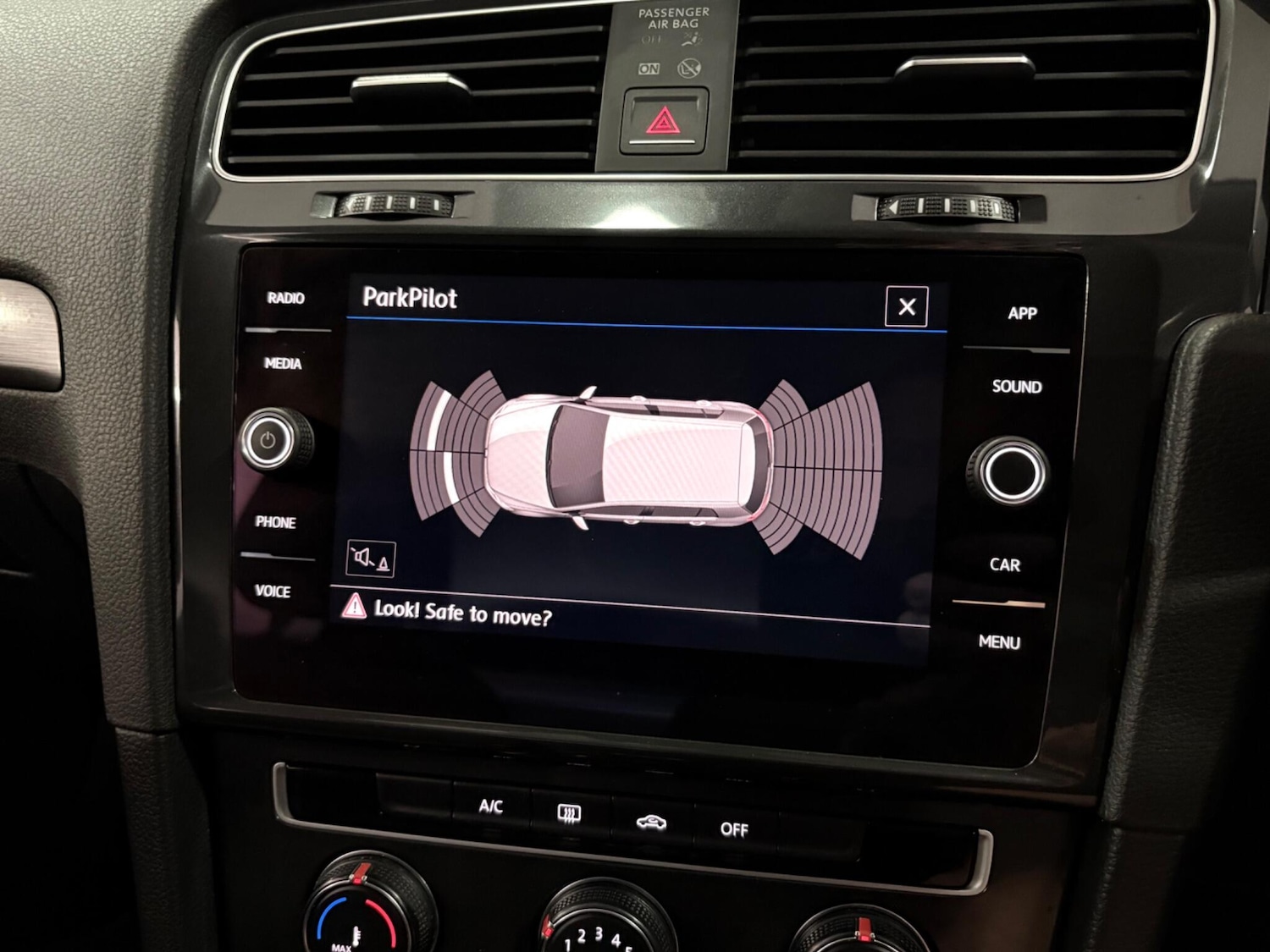 Used Volkswagen Golf 2017 for sale - 77969738: Photo 27