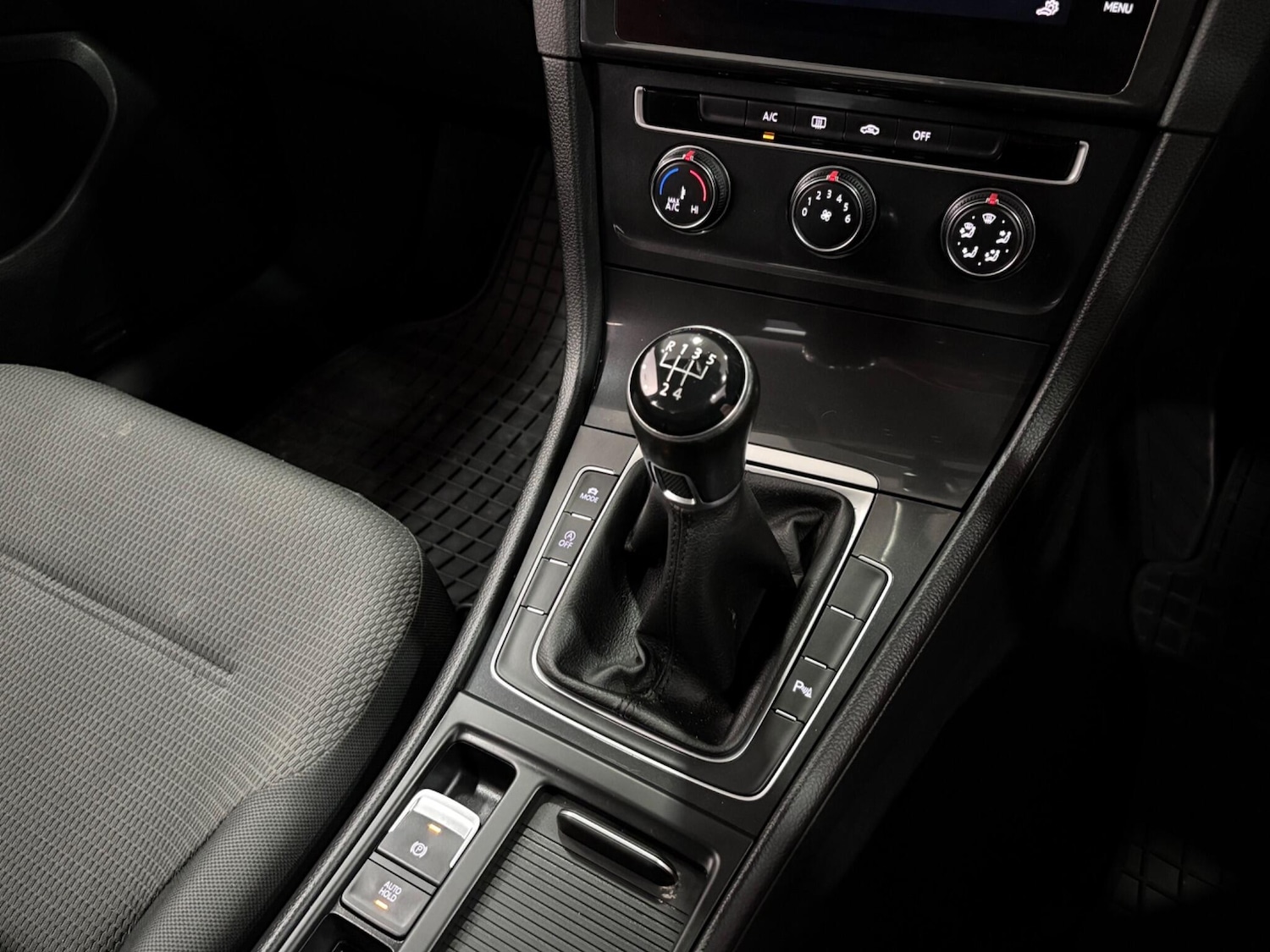 Used Volkswagen Golf 2017 for sale - 77969738: Photo 29