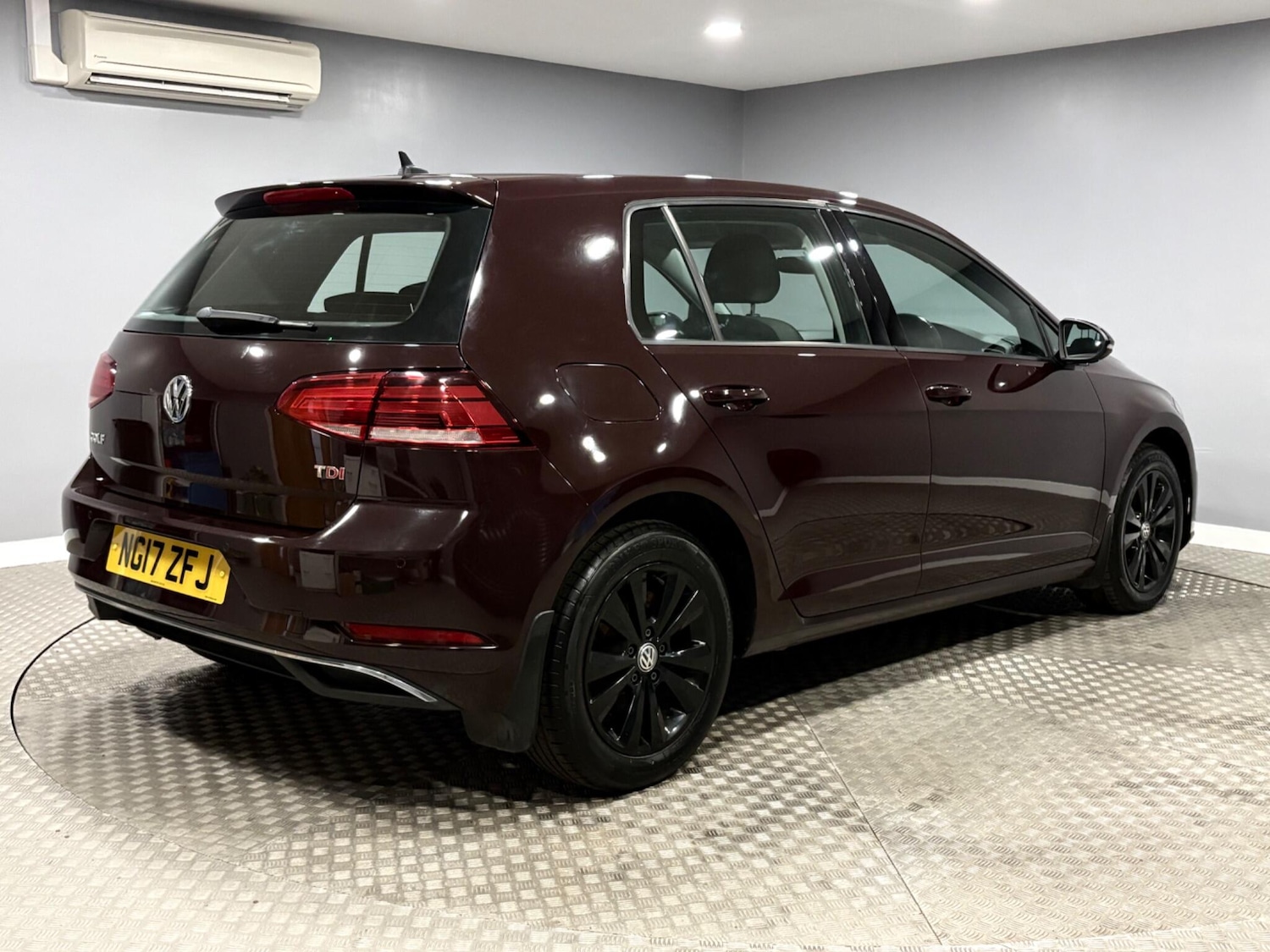 Used Volkswagen Golf 2017 for sale - 77969738: Photo 3