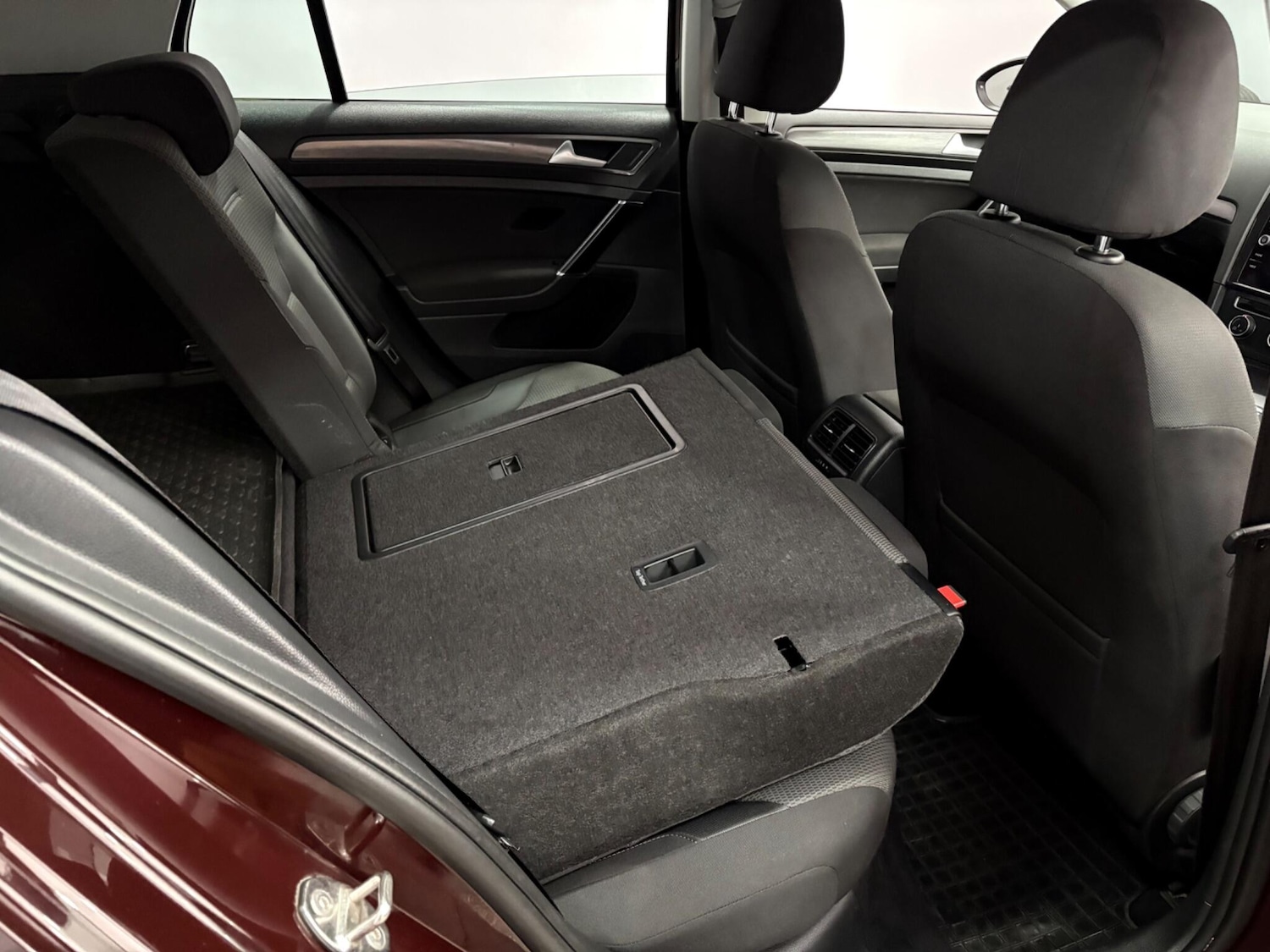 Used Volkswagen Golf 2017 for sale - 77969738: Photo 40