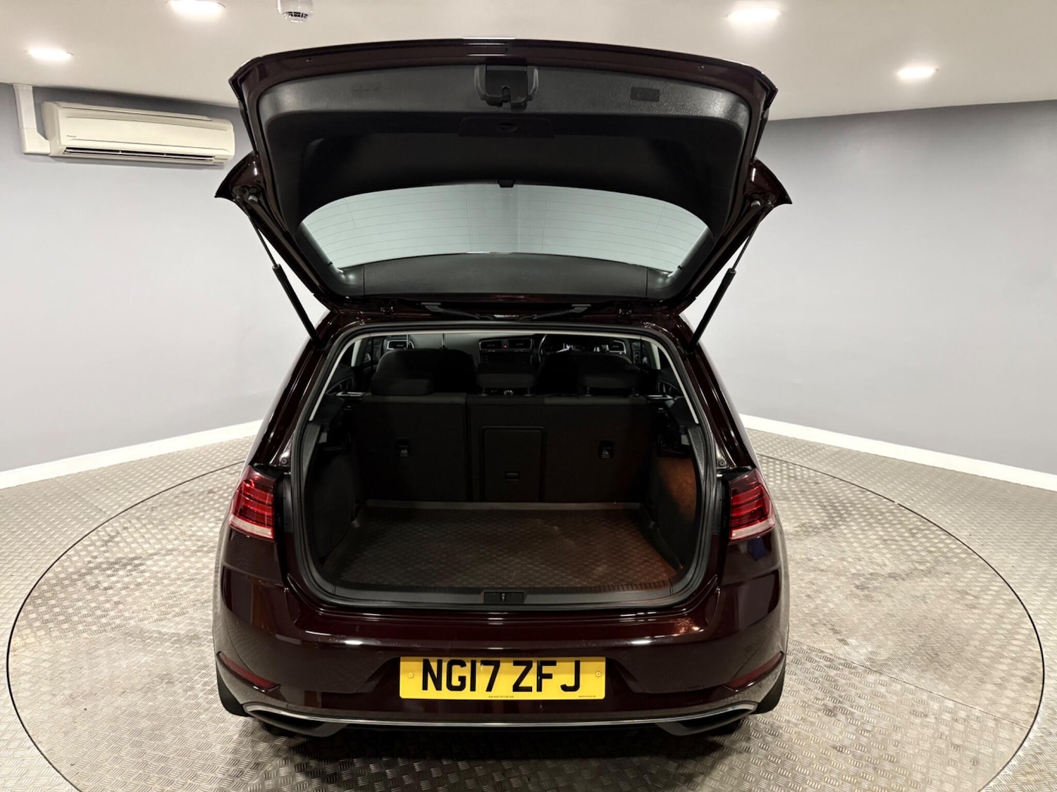 Used Volkswagen Golf 2017 for sale - 77969738: Photo 41