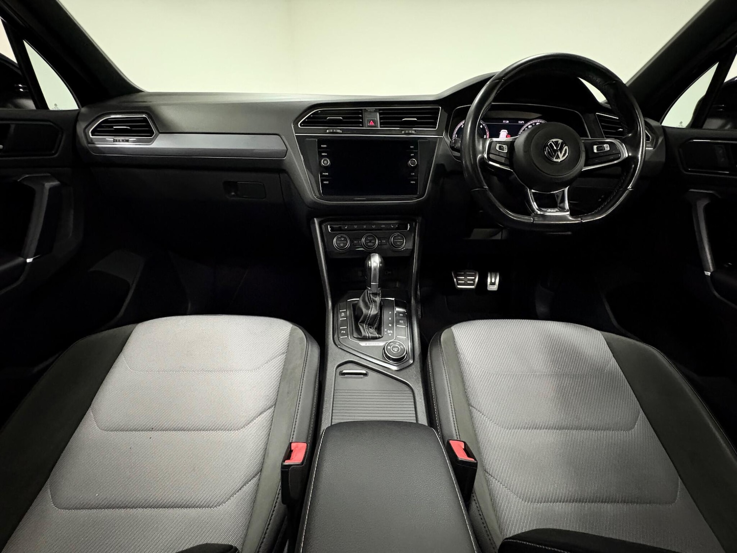 Used Volkswagen Tiguan 2018 for sale - 77021159: Photo 10