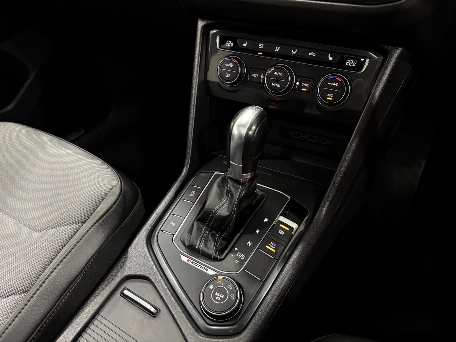 Used Volkswagen Tiguan 2018 for sale - 77021159: Photo 34