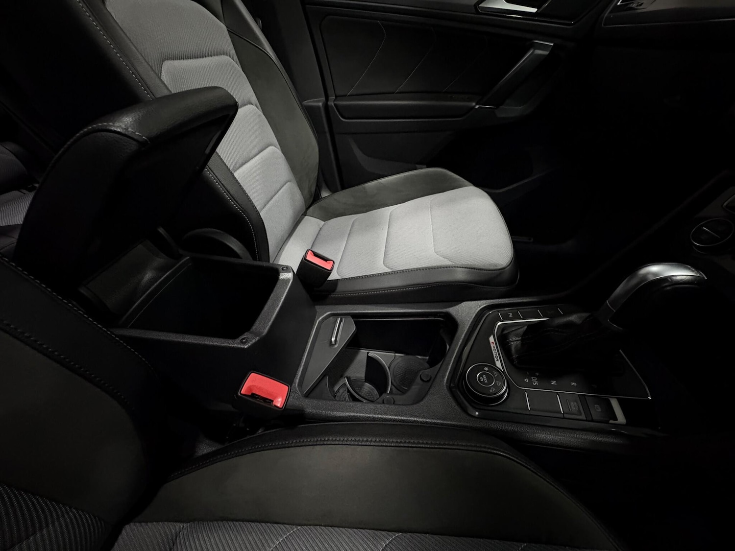 Used Volkswagen Tiguan 2018 for sale - 77021159: Photo 41