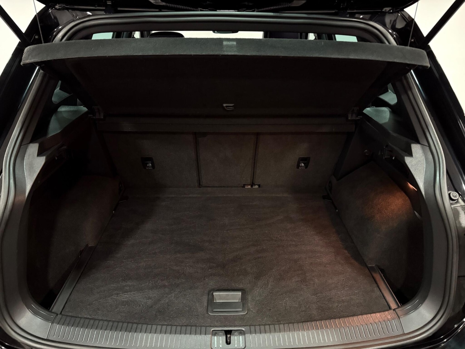 Used Volkswagen Tiguan 2018 for sale - 77021159: Photo 51