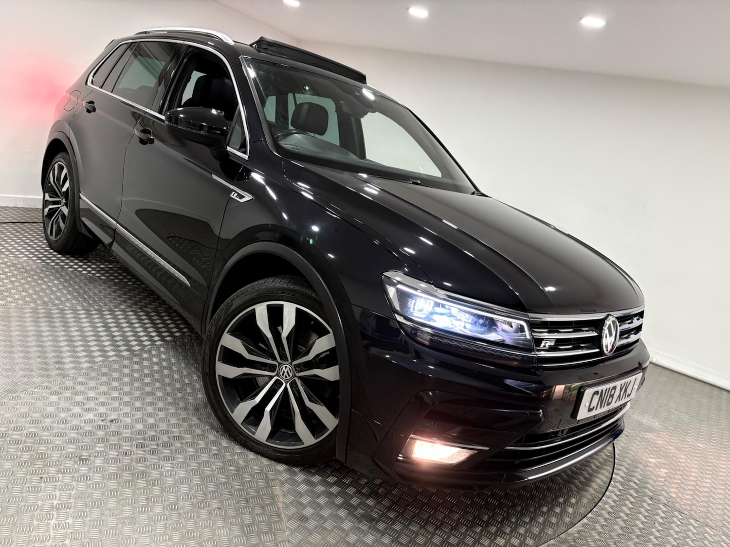 Used Volkswagen Tiguan 2018 for sale - 77021159: Photo 54