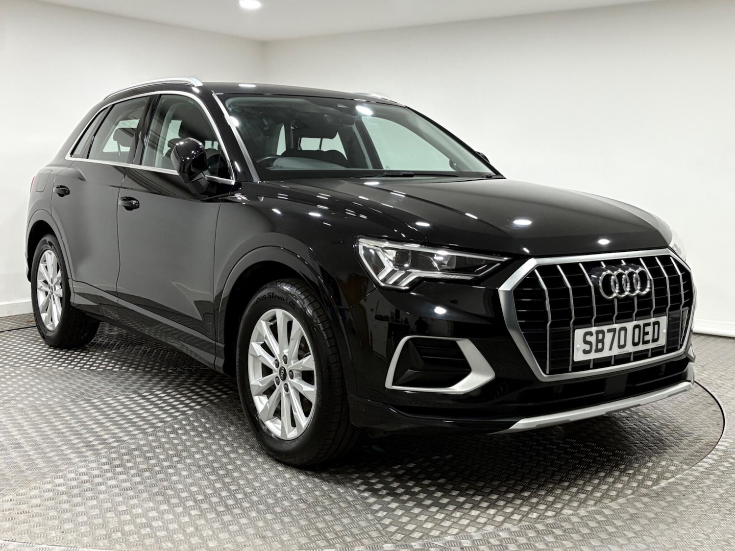 Used Audi Q3 2020 for sale - 76423632: Photo 1