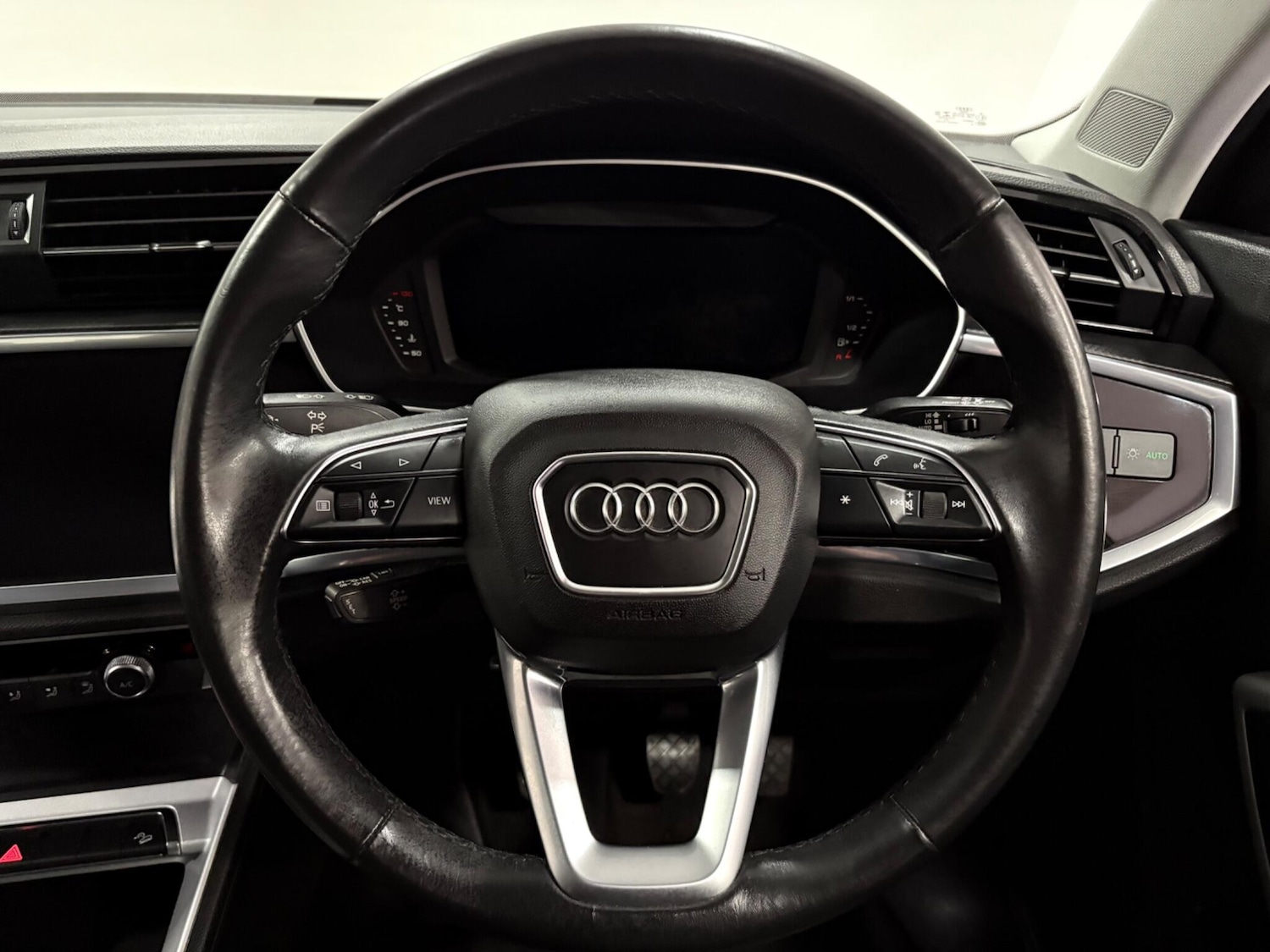 Used Audi Q3 2020 for sale - 76423632: Photo 13