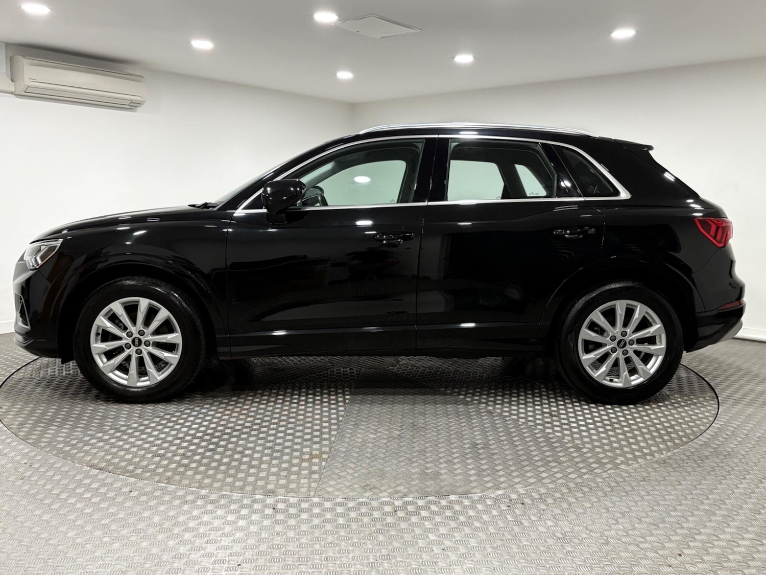 Used Audi Q3 2020 for sale - 76423632: Photo 6