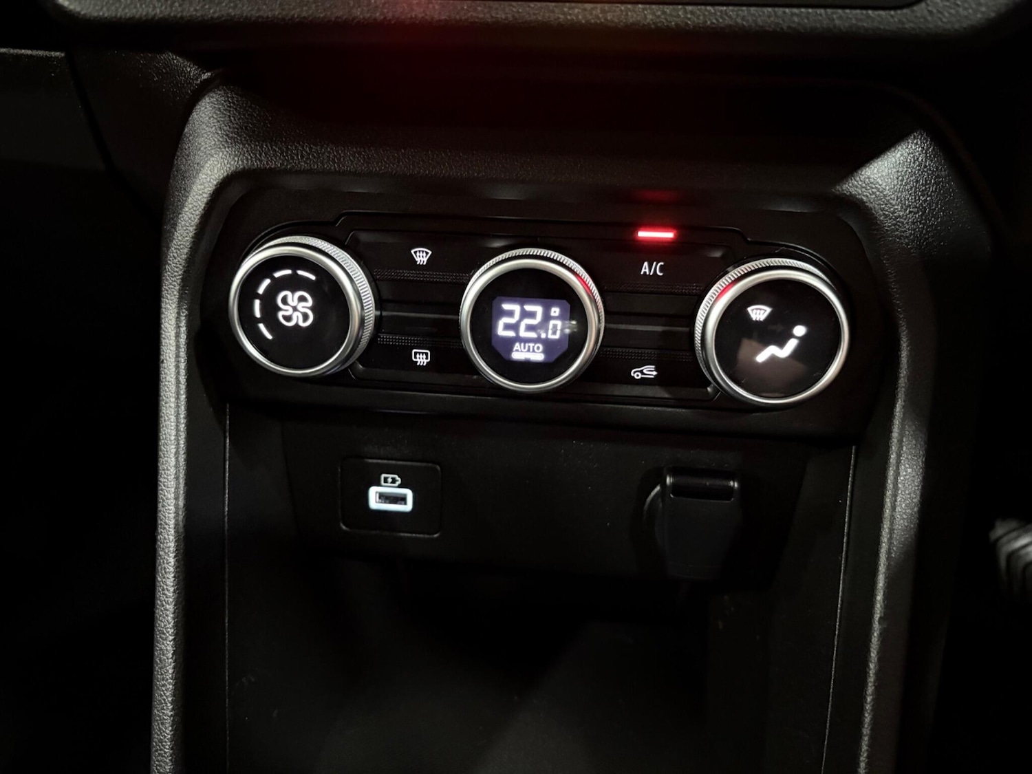 Used Dacia Jogger 2022 for sale - 77190640: Photo 31