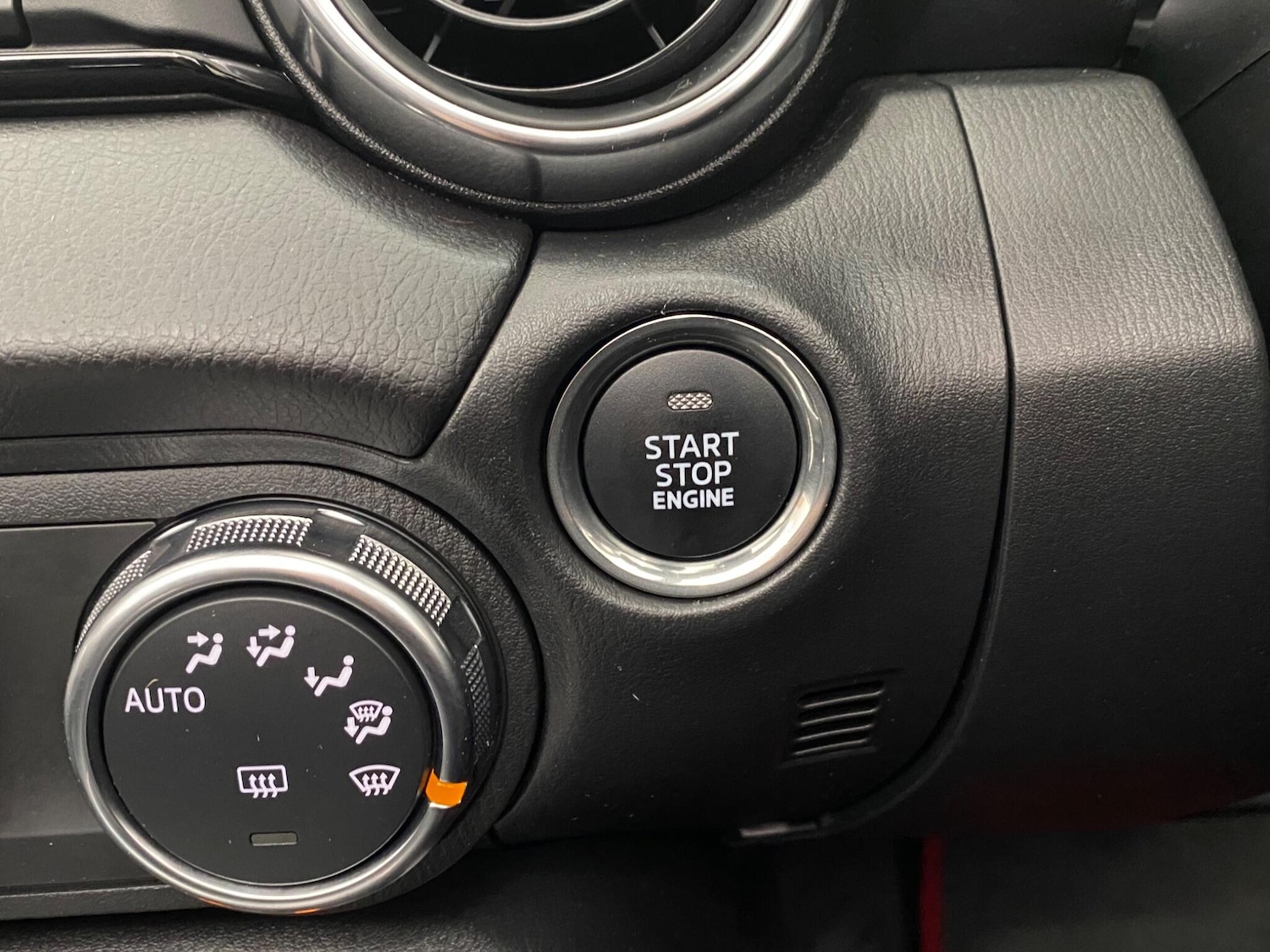 Used Mazda MX-5 RF 2018 for sale - 76370920: Photo 41