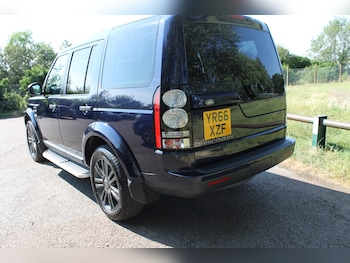 Used Land Rover Discovery 2016 for sale - 79112544: Photo