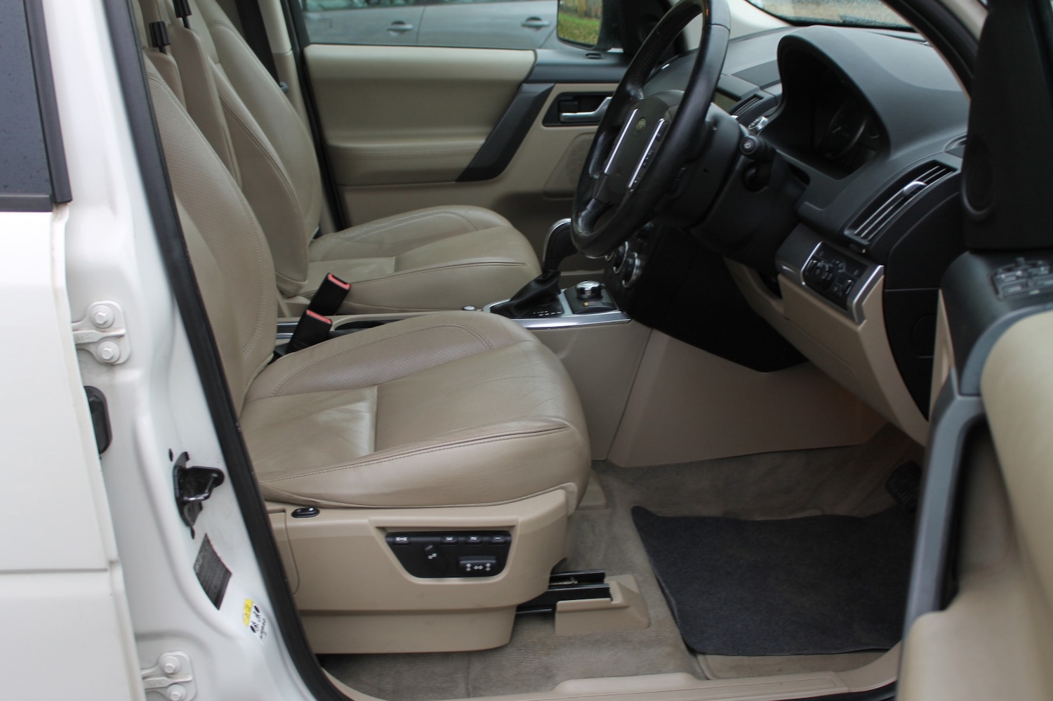 Used Land Rover Freelander 2010 for sale - 76450415: Photo 5